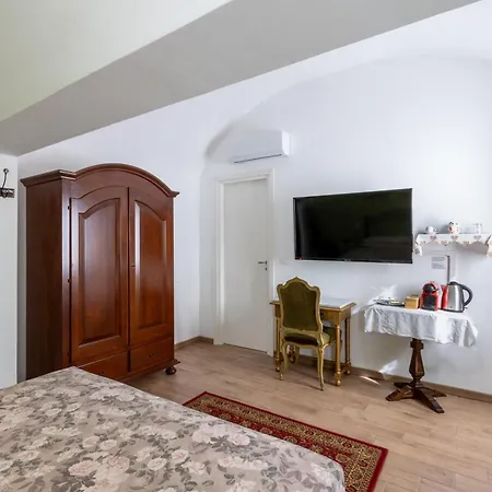 Chrizia Gæstehus Novi Ligure