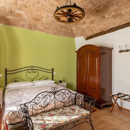 Chrizia Guest house *